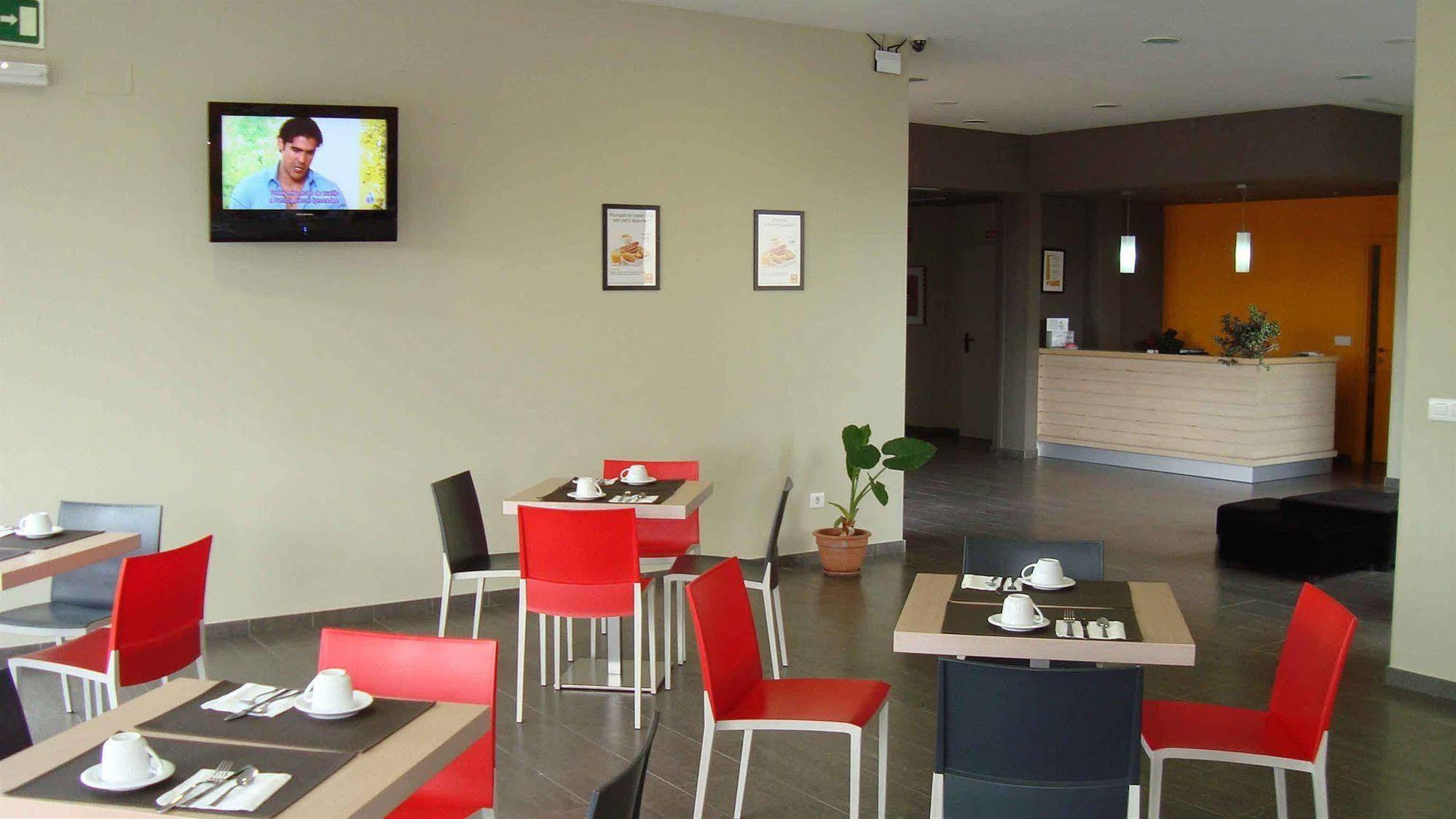 Hotel 280 Zaragoza 卡拉托劳 餐厅 照片